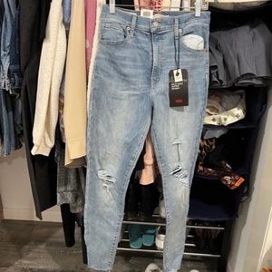 Levi’s high rise super skinny jeans 29x30